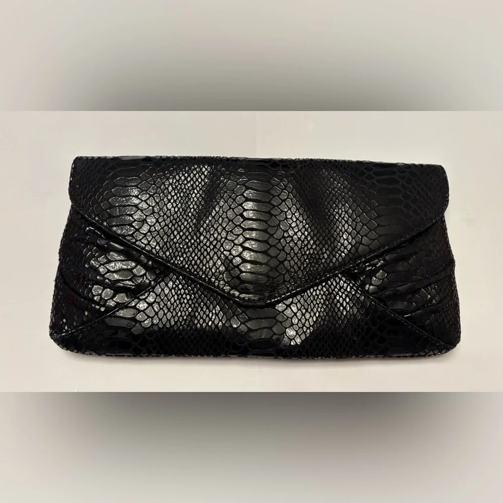 Perlina Black Snakeskin-Embossed Leather  Clutch‎ Bag